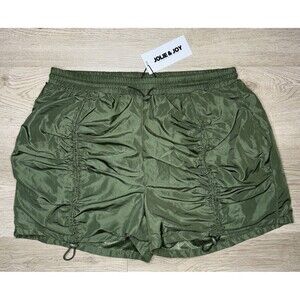 NWT Jolie And Joy Green Activewear Shorts Women’s Size Large 2 Pockets
